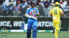 IND vs AUS: కొంపముంచిన శుభ్మన్ గిల్ జిడ్డు బ్యాటింగ్! IND vs AUS: కొంపముంచిన శుభ్మన్ గిల్ జిడ్డు బ్యాటింగ్!