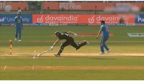 IND vs NZ: శ్రేయస్ అయ్యర్ సూపర్ త్రో..  బిత్తరపోయిన కెప్టెన్!(వీడియో)