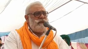 ధోనీ మరో 10 ఏళ్లు ఆడాలి: యోగ్ రాజ్ సింగ్