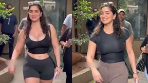 ఎంతకు తెగించార్రా.. సారా టెండూల్కర్ ఔట్ ఫిట్ మార్చేస్తారా? (వీడియో) ఎంతకు తెగించార్రా.. సారా టెండూల్కర్ ఔట్ ఫిట్ మార్చేస్తారా? (వీడియో)