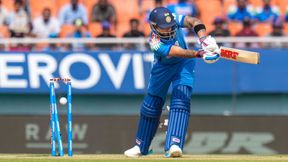 IND vs WI: ఏడేళ్ల తర్వాత విరాట్ కోహ్లీ గోల్డెన్ డక్! (వీడియో) IND vs WI: ఏడేళ్ల తర్వాత విరాట్ కోహ్లీ గోల్డెన్ డక్! (వీడియో)