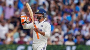 IND vs ENG: మాంచెస్టర్‌లో అంపైర్‌కు జడేజా ఫిర్యాదు.. నిలిచిపోయిన ఆట!