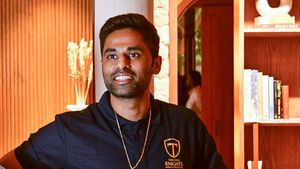 తొలి చూపులోనే ఆమెను ఇష్టపడ్డా: సూర్యకుమార్ యాదవ్