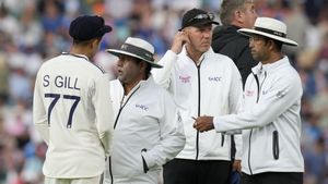 IND vs ENG: అంపైర్ల సోమరితనం.. ఇంగ్లండ్ మాజీ క్రికెటర్ ఫైర్!
