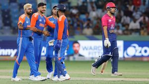 India vs UAE: నిప్పులు చెరిగిన కుల్దీప్, శివమ్ దూబే!
