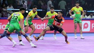 PKL 2025: కొంపముంచిన లాస్ట్ రైడ్.. గెలిచే మ్యాచ్‌లో ఓడిన పట్నా పైరేట్స్!