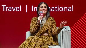నా కొడుక్కి ఆ క్రికెటర్ అంటే పిచ్చి: కరీనా కపూర్