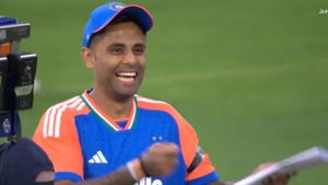 గంభీర్ భాయ్.. గాశారం బాలేదు!పూజలు చేయాల్సిందే: సూర్యకుమార్ యాదవ్ (వీడియో)