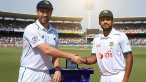 క్రికెట్ చరిత్రలో అరుదైన ఘటన: స్టేడియంలో వణికిపోయిన ప్రేక్షకులు!