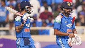 చరిత్ర సృష్టించిన రోహిత్ శర్మ : షాహిద్ అఫ్రిది రికార్డు  బ్రేక్!