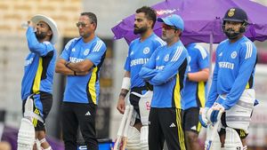 వరుసగా 4 గోల్డెన్ డక్‌లు: రోహిత్-కోహ్లీ రిటైర్మెంట్‌కు ఆయనే కారణమా?