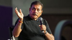 ఇంగ్లాండ్ కొత్త కోచ్‌గా రవిశాస్త్రి?