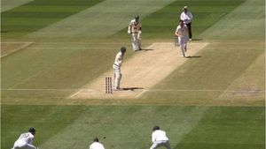 Ashes: 2 రోజుల్లో 36 వికెట్లు.. మెల్‌బోర్న్ పిచ్‌పై ఐసీసీ చర్యలు!