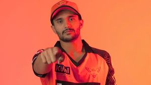 హ్యాట్రిక్‌తో అదరగొట్టిన తెలుగోడు!