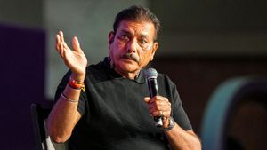 గంభీర్‌.. కోహ్లీ, రోహిత్‌తో పెట్టుకోవద్దు: రవిశాస్త్రి 