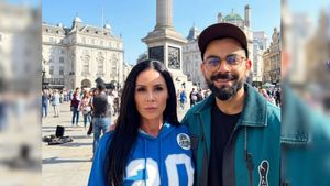 శృంగార తారతో విరాట్ కోహ్లీ..?