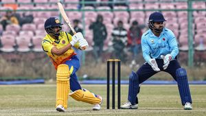 చరిత్ర సృష్టించిన రుతురాజ్ గైక్వాడ్.. కోహ్లీ రికార్డ్ బద్దలు!