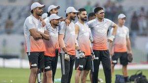 ఆ కుర్రాడిని అప్పుడే తీసిపారేస్తారా?: తెలుగోడికి అండగా నిలిచిన ఆంధ్రా టైగర్!