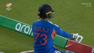  IND vs NED: సిరాజ్ జెర్సీతో బరిలోకి దిగిన అభిషేక్ శర్మ.. ఎందుకంటే?