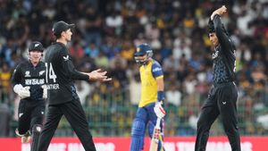 సెమీస్ రేసు నుంచి లంక అవుట్!