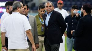 ఐసీసీ చర్చలపై పీసీబీ షాకింగ్ క్లారిటీ.. ఆ వార్తలన్నీ ఫేక్!