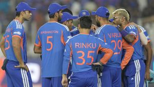 టీమిండియాకు బిగ్ షాక్.. టోర్నీ మధ్యలోనే ఇంటికి స్టార్ క్రికెటర్!