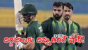 మాజీలపై షాదాబ్ ఖాన్ 'సర్జికల్ స్ట్రైక్': వార్ మామూలుగా లేదుగా!