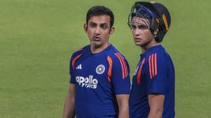 అభిషేక్ శర్మపై టీమిండియా సంచలన నిర్ణయం