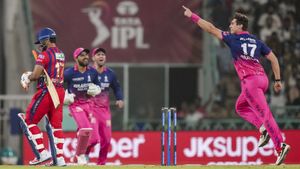 రాజస్థాన్ రాయల్స్ బౌలర్‌ అత్యుత్సాహం.. భారీ జరిమానా!