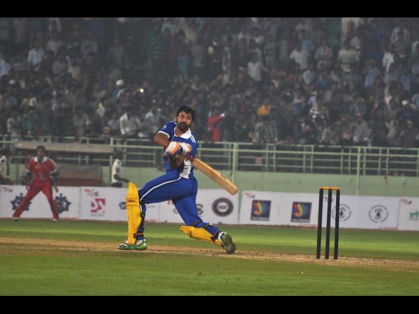 సిసిఎల్ 8