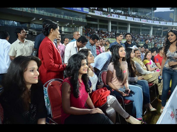 సిసిఎల్ 19