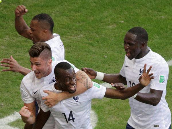 గాల్లోనే గోల్