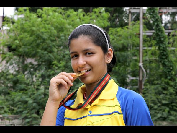 పాక్‌పై సాధించిన పధకం తెలంగాణకే అంకితం