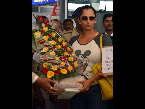 మెరిసిన సానియా..