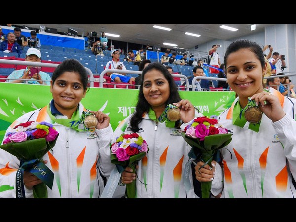 భారత స్క్వాష్ క్రీడాకారిణి దీపిక పల్లికల్ భారత్‌కు కాంస్యం