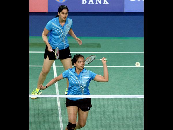 భారత షట్లర్ల శుభారంభం