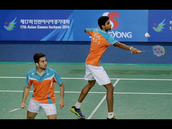 భారత షట్లర్ల శుభారంభం