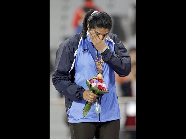 కంటతడి పెట్టిన పూనియా