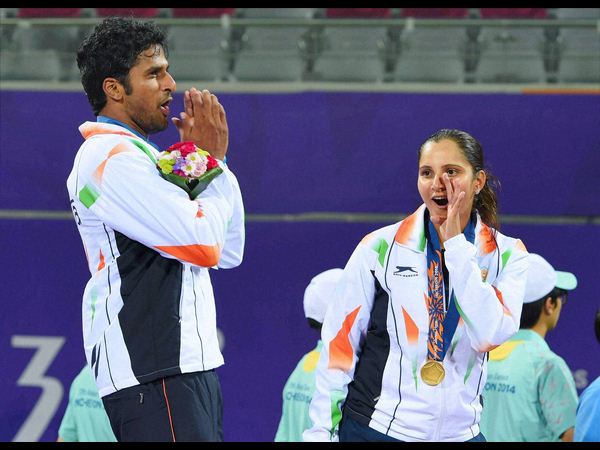 కేక పెట్టిన సాకేత్-సానియా