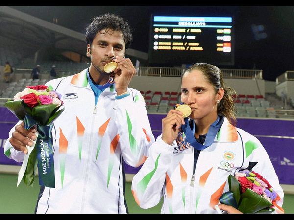 సానియా-సాకేత్ ముద్దాడుతూ..