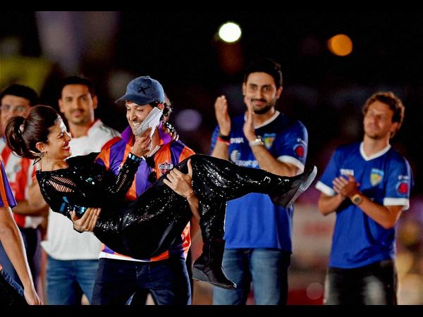 కన్నుల పండుగగా ఐఎస్ఎల్ ఆరంభ వేడుకలు కన్నుల పండుగగా ఐఎస్ఎల్ ఆరంభ వేడుకలు