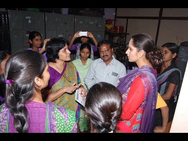  రెయిన్ బో అనాధ ఆశ్రమంలో సానియా