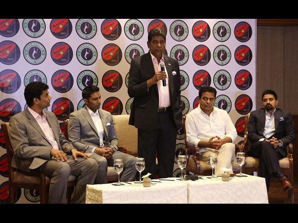 హైదరాబాద్ ఏసెస్ లోగోని ఆవిష్కరించిన అమృత్ రాజ్