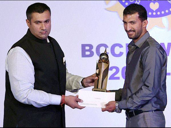 రిషి ధావన్