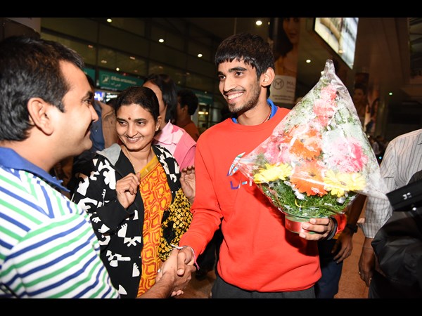 అభినందన ఇలా..