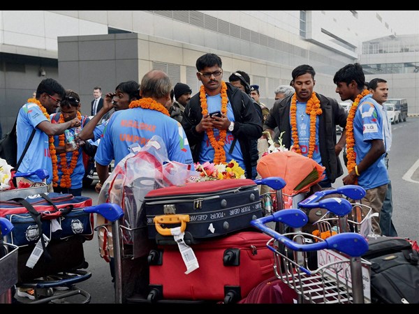 ఢిల్లీ చేరుకున్న ఇండియా టీమ్