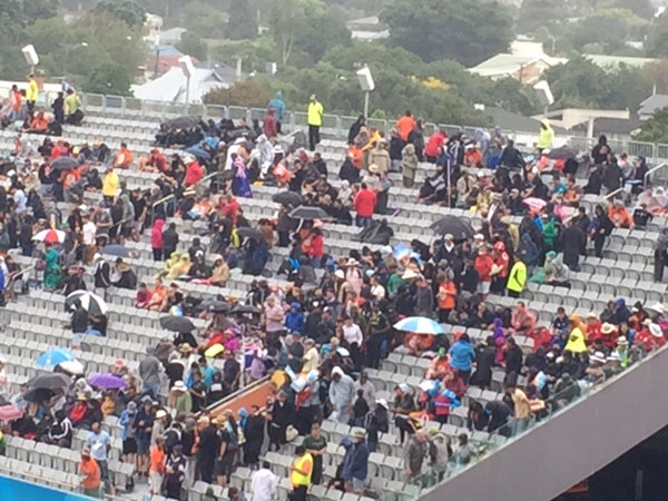 LIVE: World Cup Semi-final 1: NZ bowlers win opening exchanges