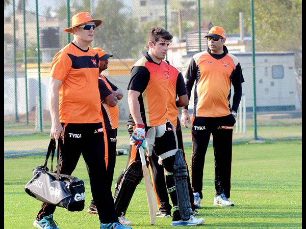  ఐపీఎల్ సందడి: కోచ్‌ల పర్యవేక్షణలో సన్‌రైజర్స్ హైదరాబాద్ ప్రాక్టీస్‌