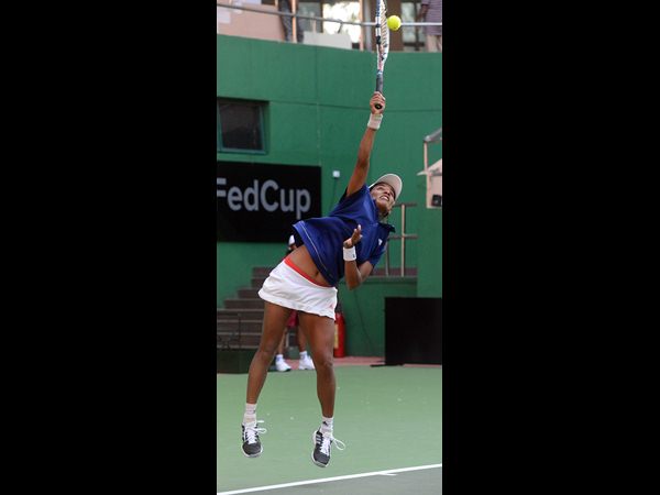 ఫ్యాన్స్‌కు సానియా ఆటోగ్రాఫ్స్, భారత్ విజయం 