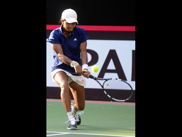 ఫ్యాన్స్‌కు సానియా ఆటోగ్రాఫ్స్, భారత్ విజయం 